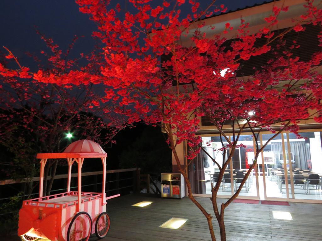 Sanyi Sakura Resort Buitenkant foto